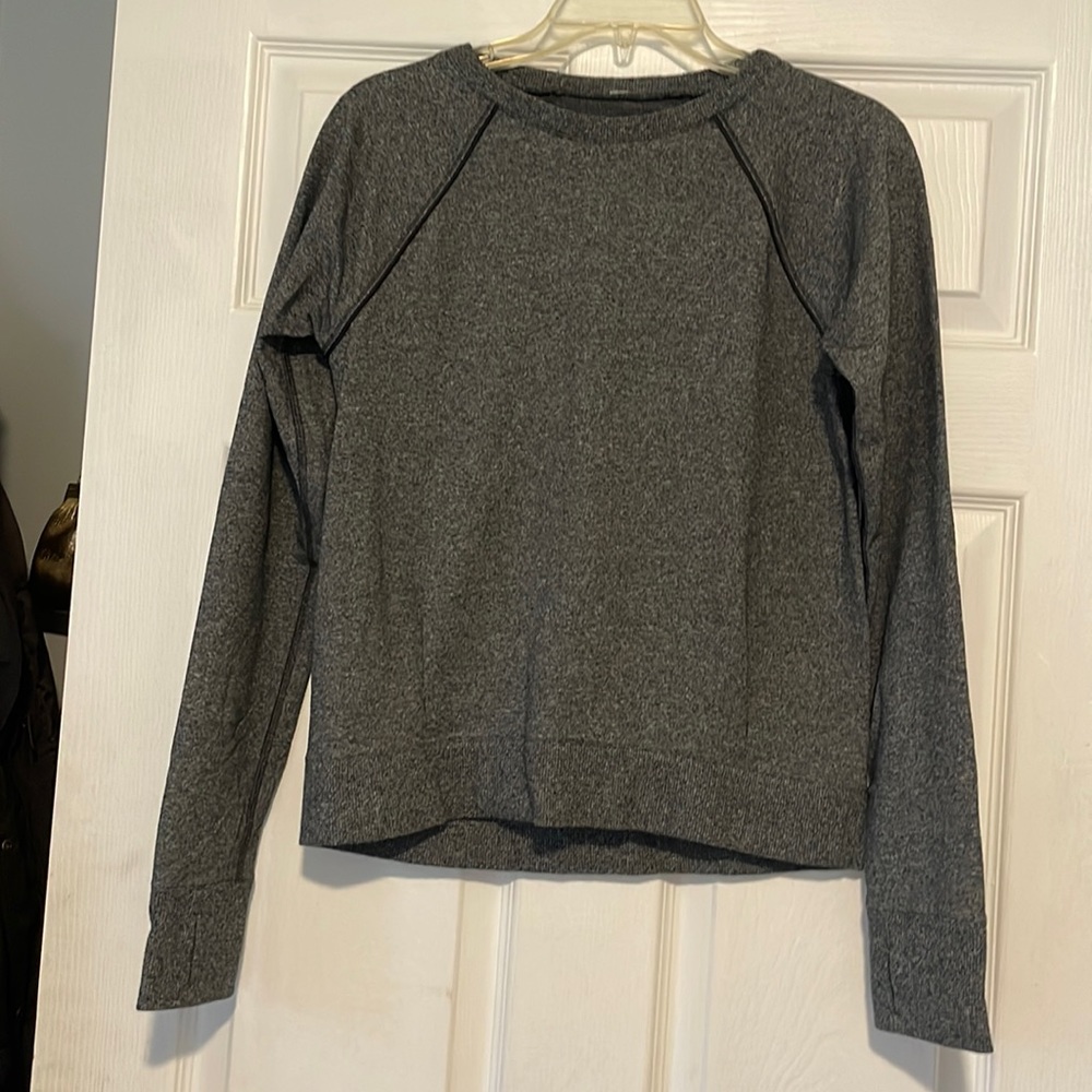 EUC gray lululemon sweater size small